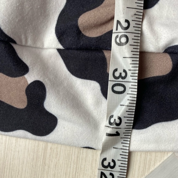 Leopard Print Tunic Blouse - XL - Button Detail + Flattering Fit - Picture 12 of 12